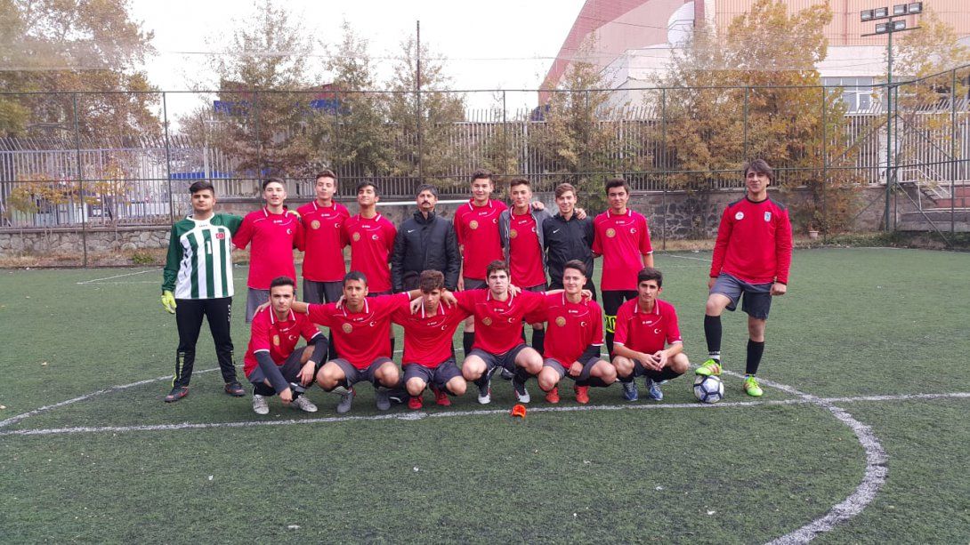 Safiye Akdede Ç.P.A.Lisesi İl Futbol Turnuvasında 13-0 Kazandı
